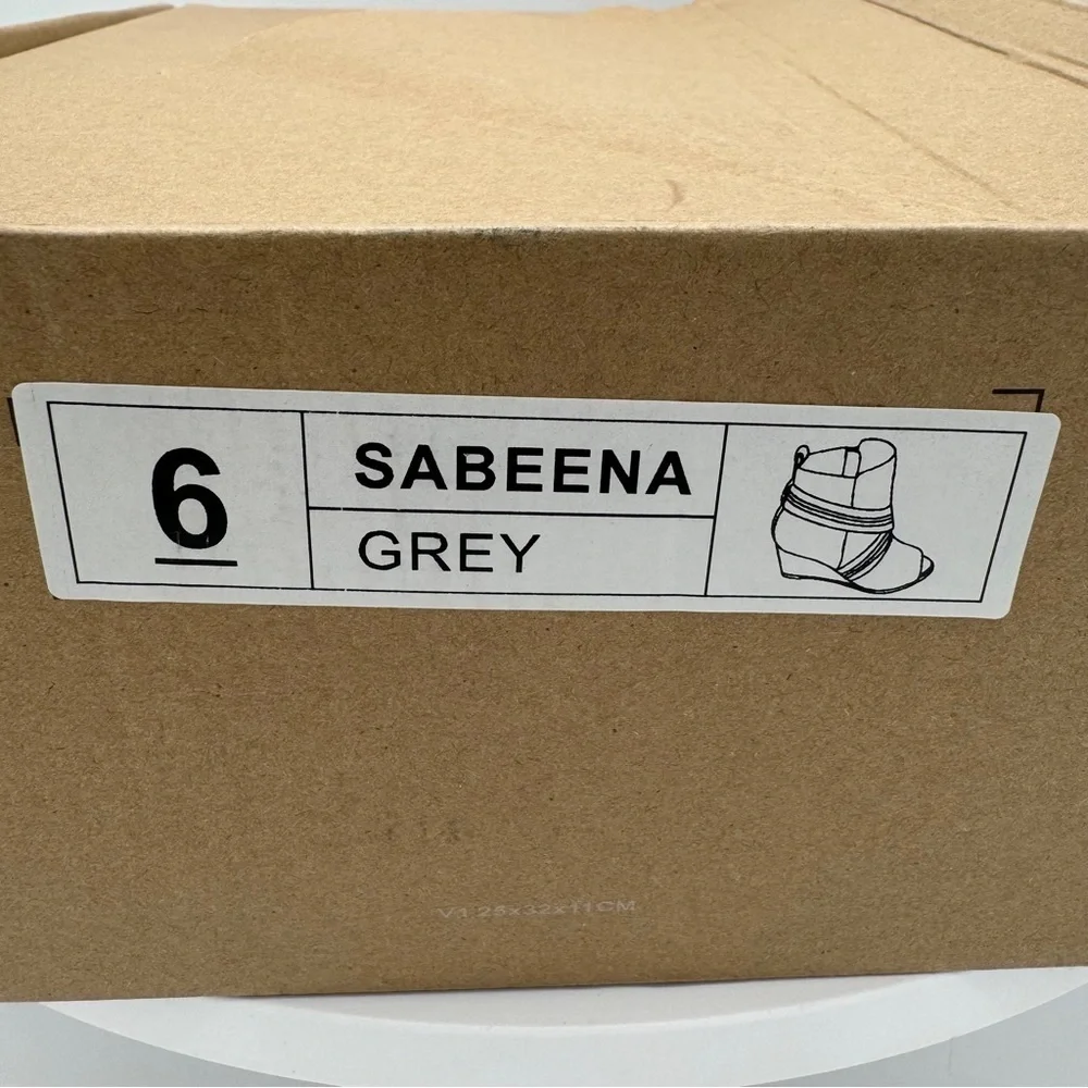 JOURNEE Sabeena Wedge Open Toe Booties Color‎ Grey Size 6 NWT
